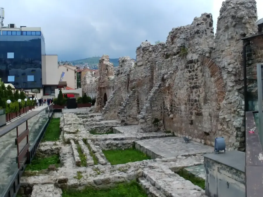 Discovering Tašlihan, the remains of an old Ottoman-era caravanserai in the heart of Sarajevo.
